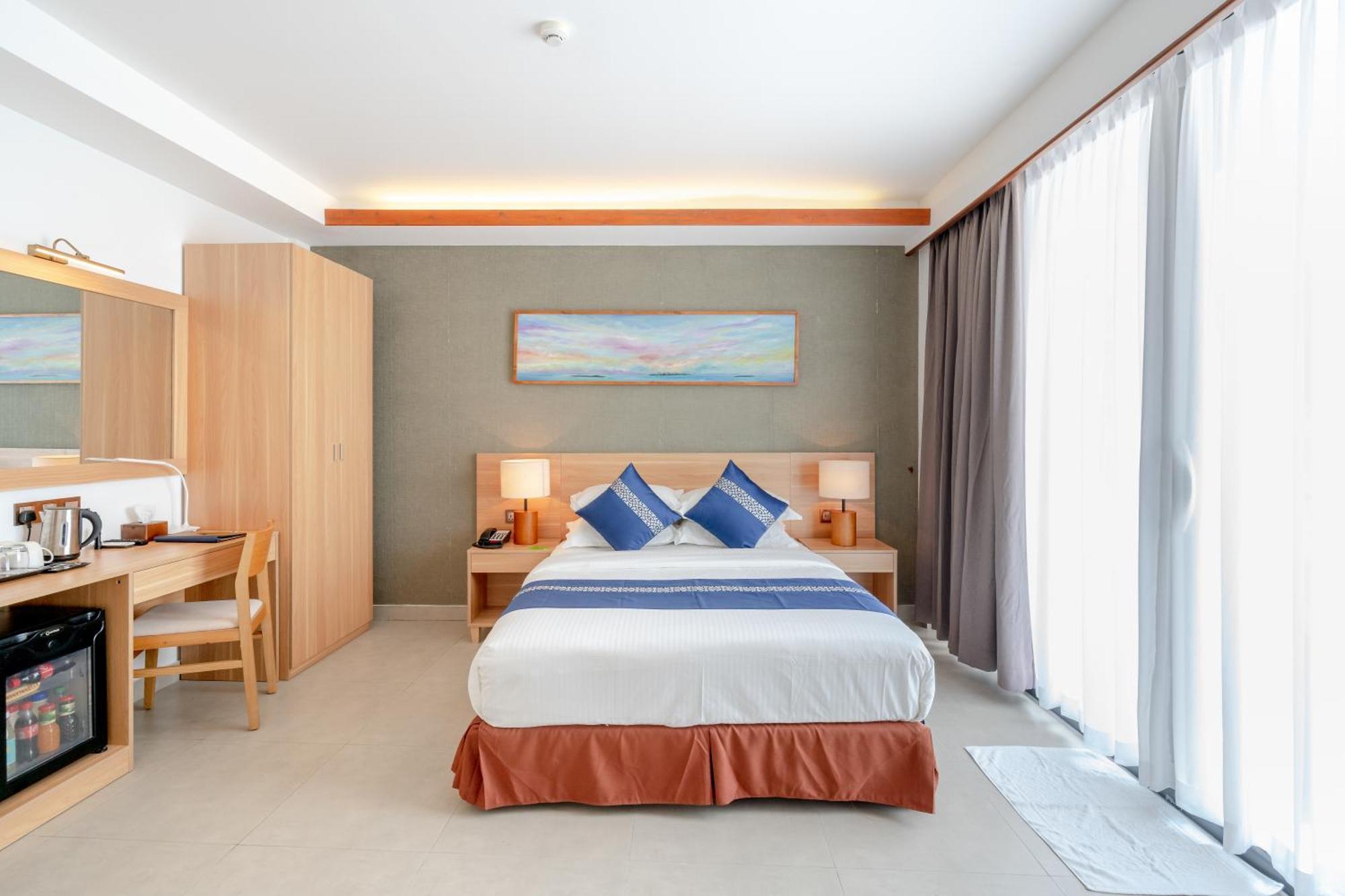 Hotel Ayala Oceanview Maldives Gulhi Exterior foto